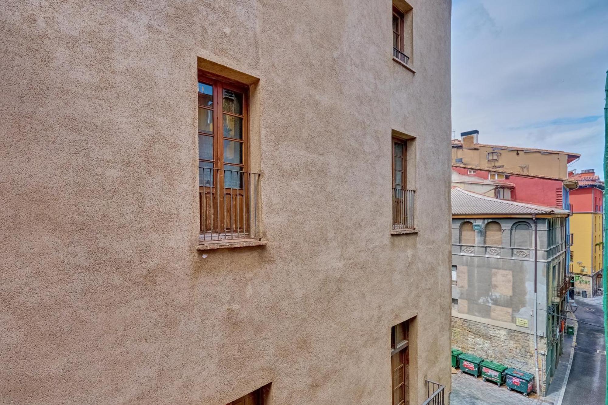 Apartamento Apart Jarauta junto al Ayto de Pamplona Exterior foto